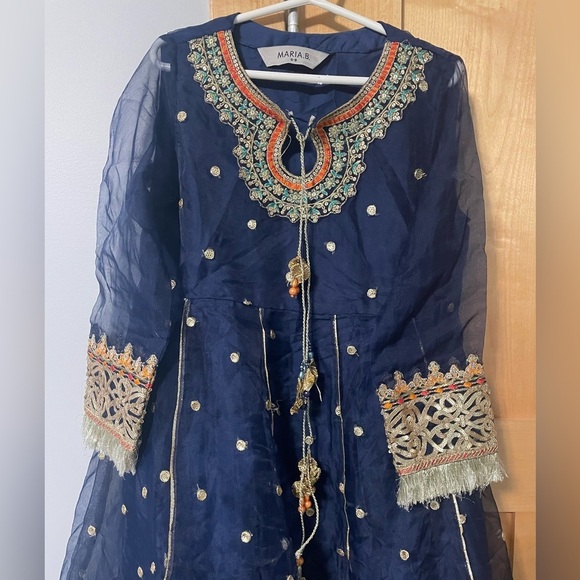 Maria B Girls Formal Dress NWOT Sz 6–8 Navy Blue Embroidered Eid/Wedding Outfit - Picture 7 of 11